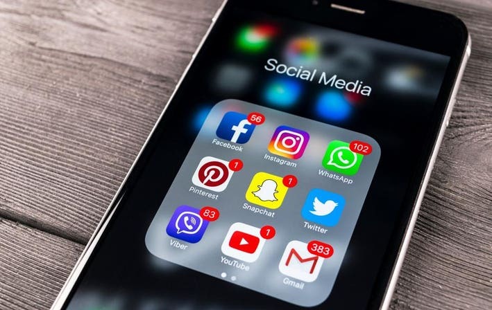 Using Social Media to Build a Personal Brand as a Student